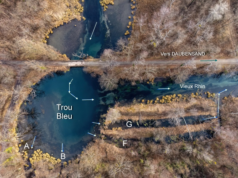 Le Trou Bleu et ses environs